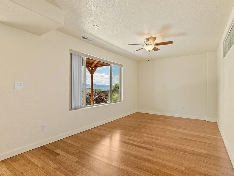 4334 Vineyard Ter — Photo 31