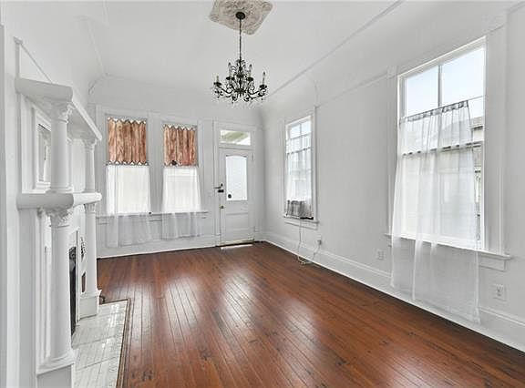 4th image of 4152 Iberville St #4152