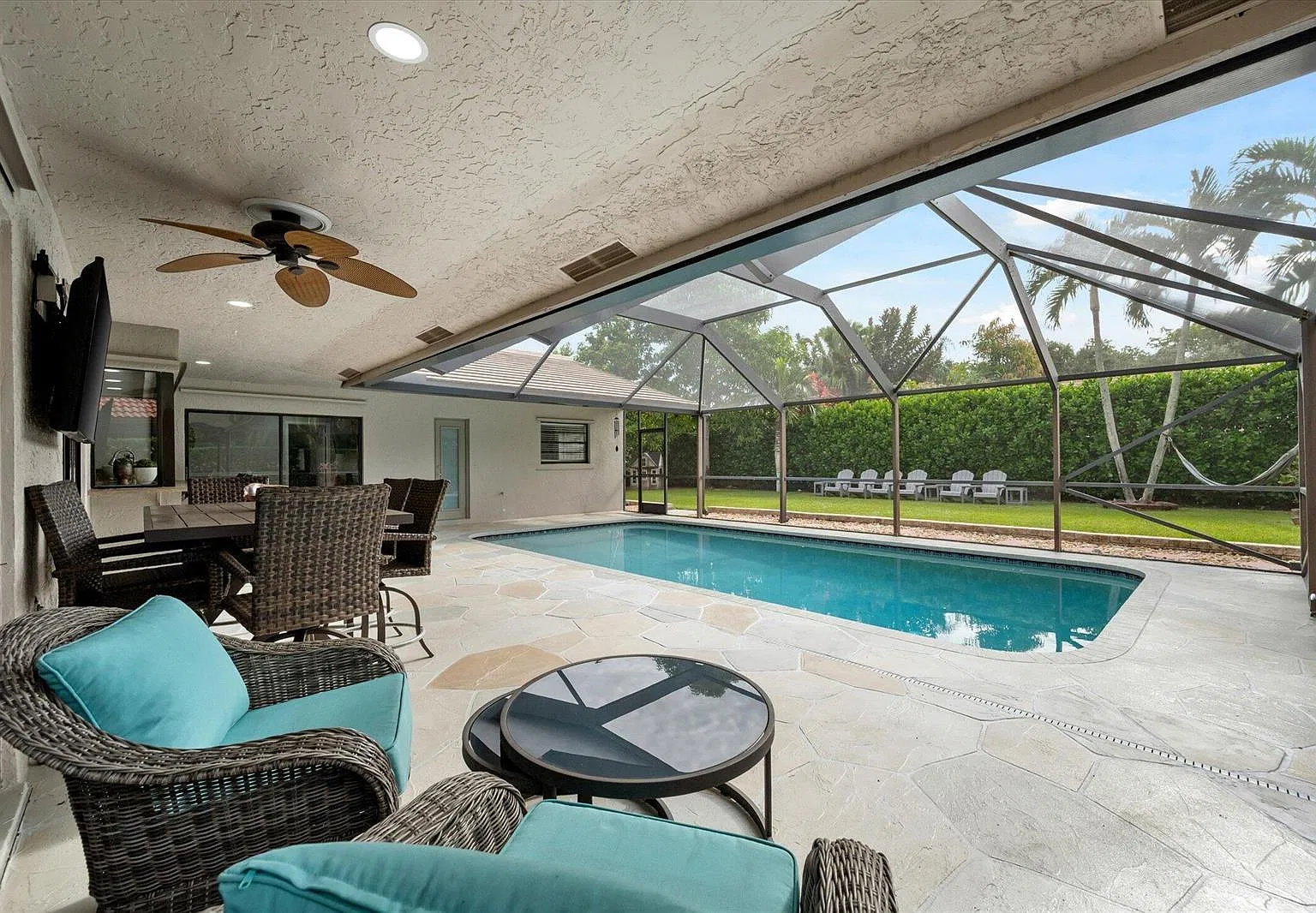 4 bed, 2118 sqft, $5,800 — Photo 3