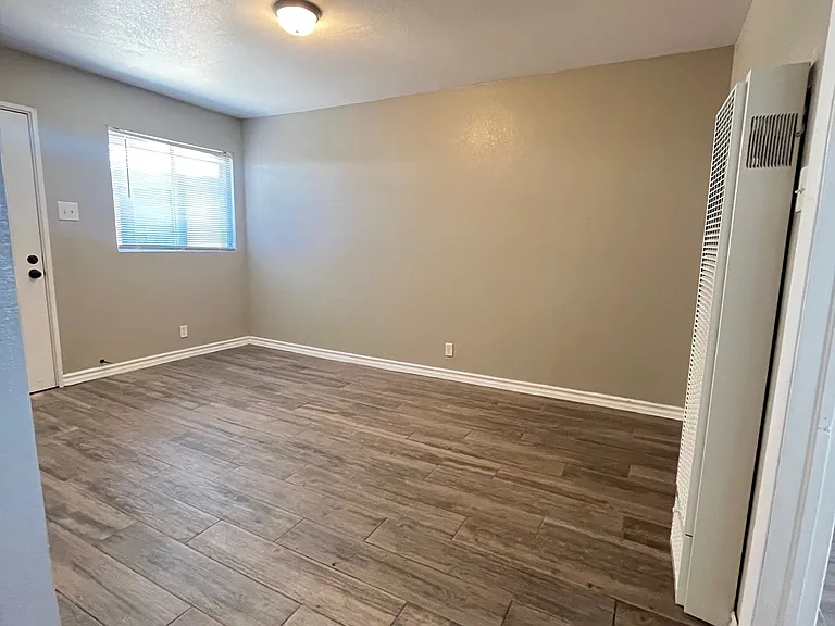 3236 Frankfort Ave #3 — Photo 4
