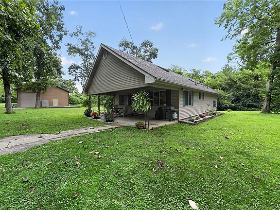 2nd image of 4176 Lytle Rd