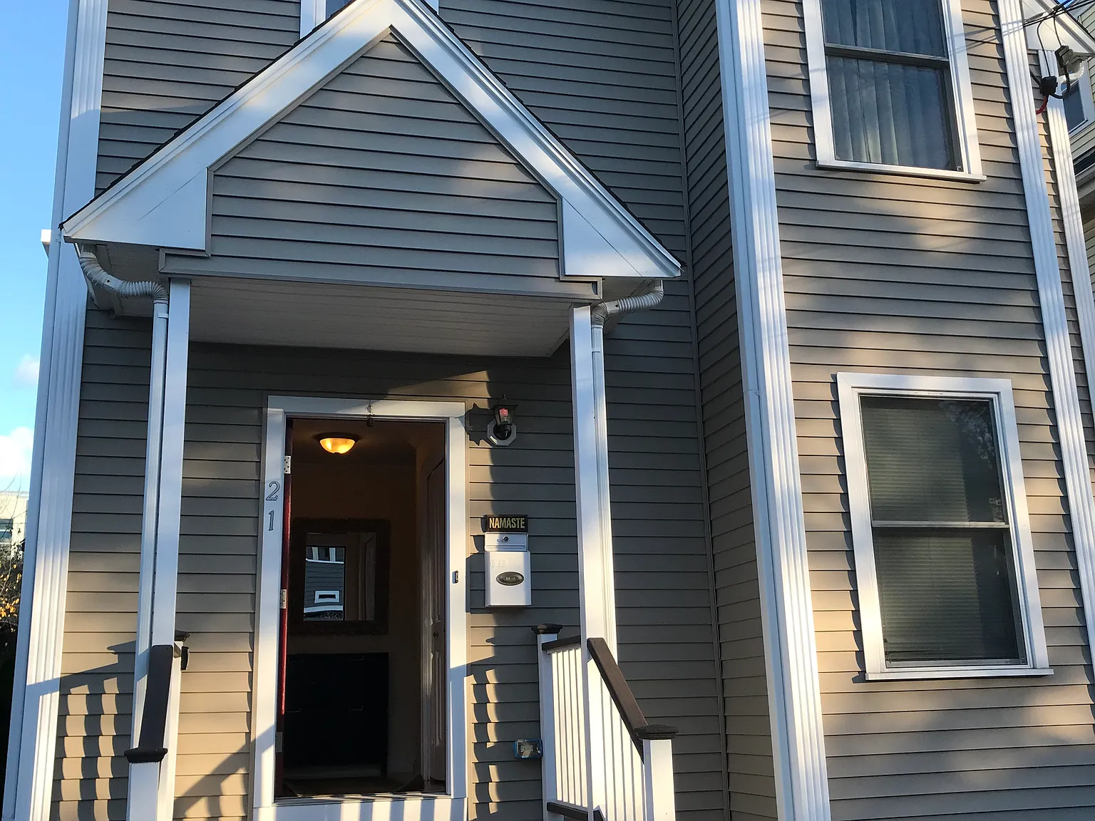 3 bed, 2.5 bath, 1735 sqft, $1,800 — Photo 1