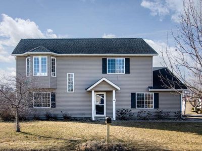 1295 Parkside Ln, Waconia, MN, 55387