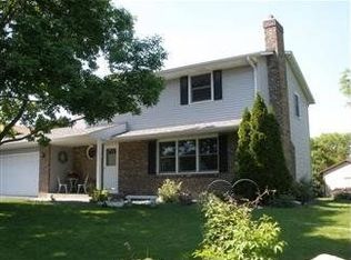 1303 Balsam Trl E, Eagan, MN 55123