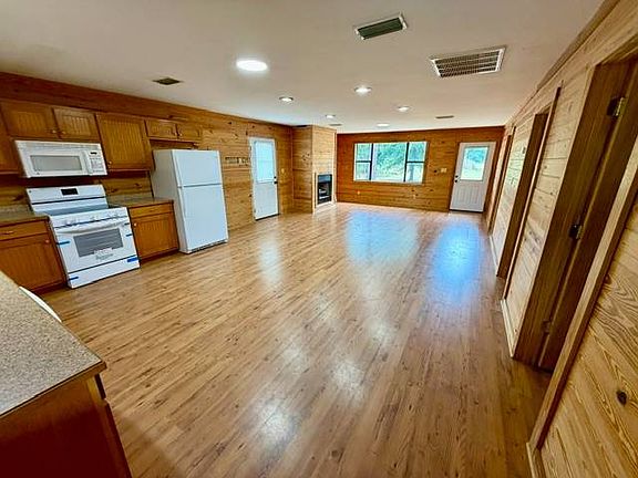 2nd image of 668 Sand Island Dr