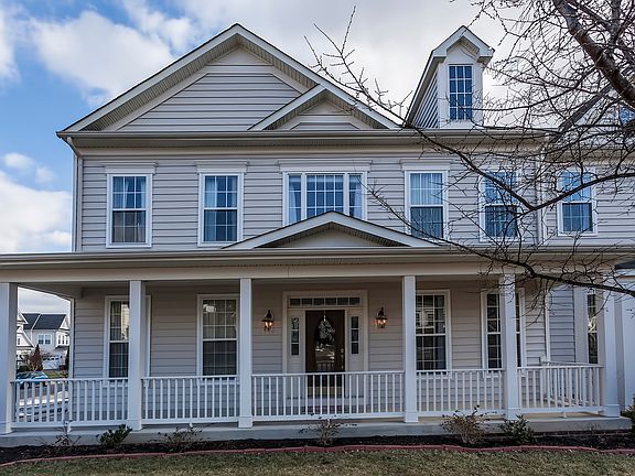 3rd image of 42891 Park Brooke Ct