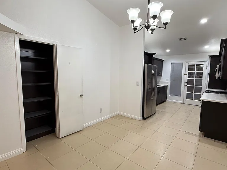 Pantry closet and dinning area