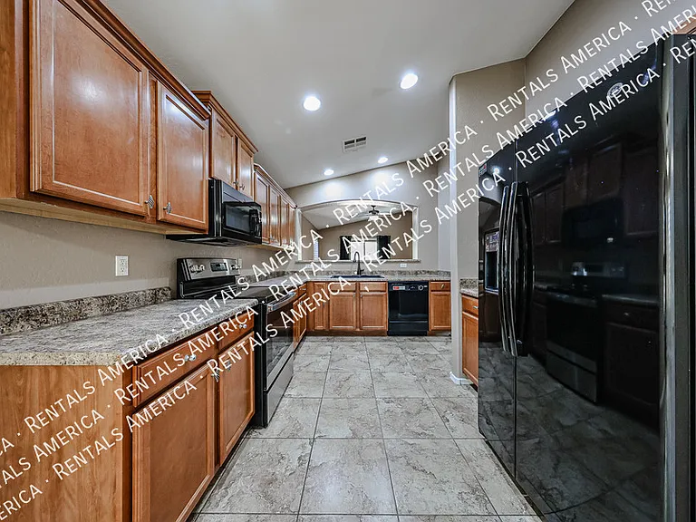 36322 W Alhambra St — Photo 6