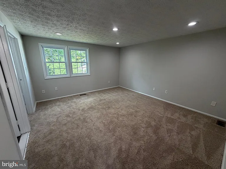 13050 Kensal Green Ct — Photo 8