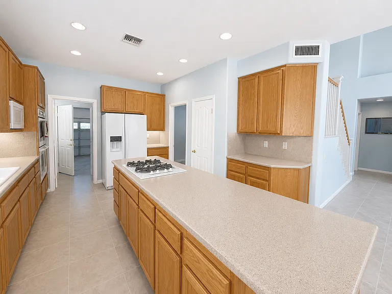 3574 Torrey View Ct — Photo 12
