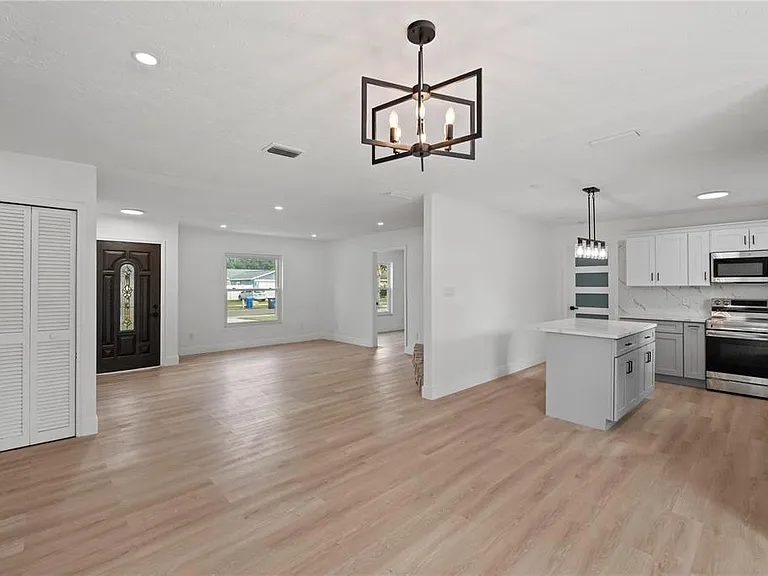 3206 Las Brisas Dr — Photo 10