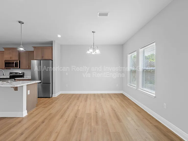 181 Johnson Ct — Photo 8