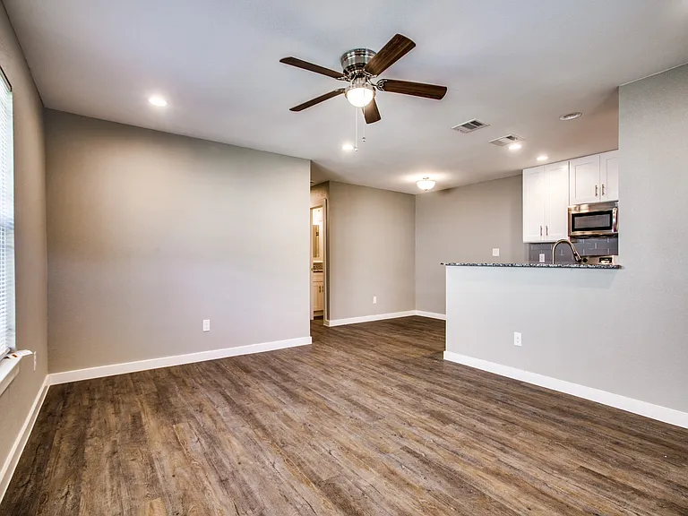 8106 Tanner Ave #8106 — Photo 4