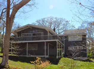 42 Farm Pond Rd, Oak Bluffs, MA 02557