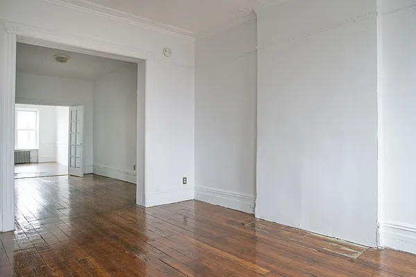 Rented by Compass | media 33