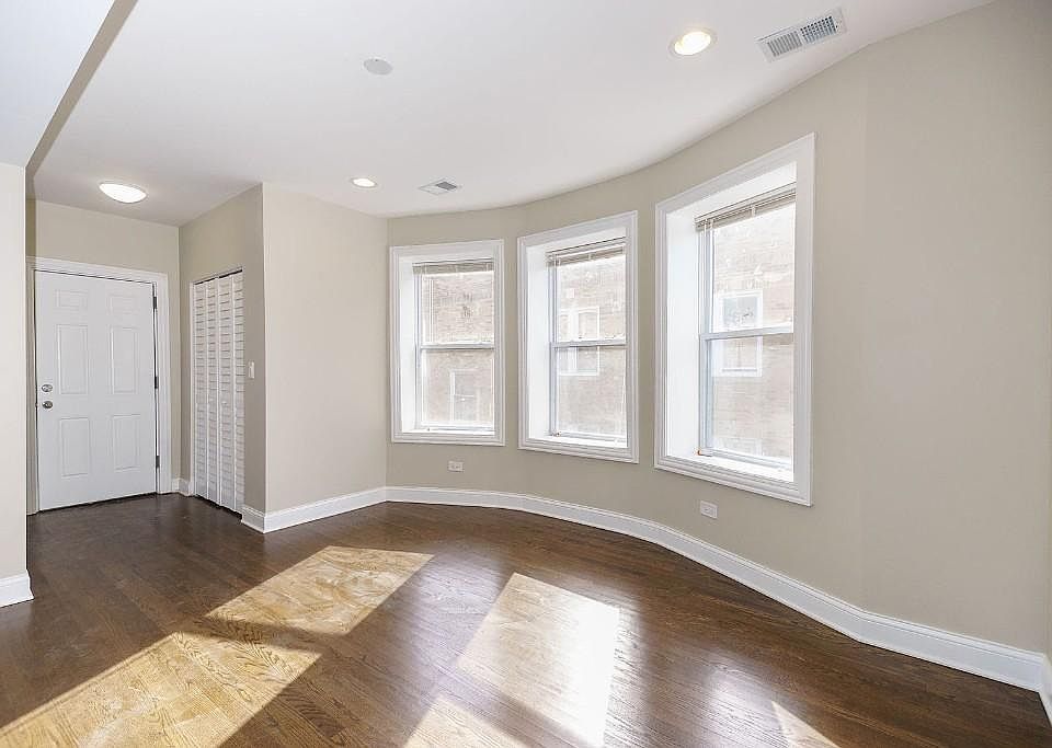 1st image of 1507 W Bryn Mawr Ave #3F