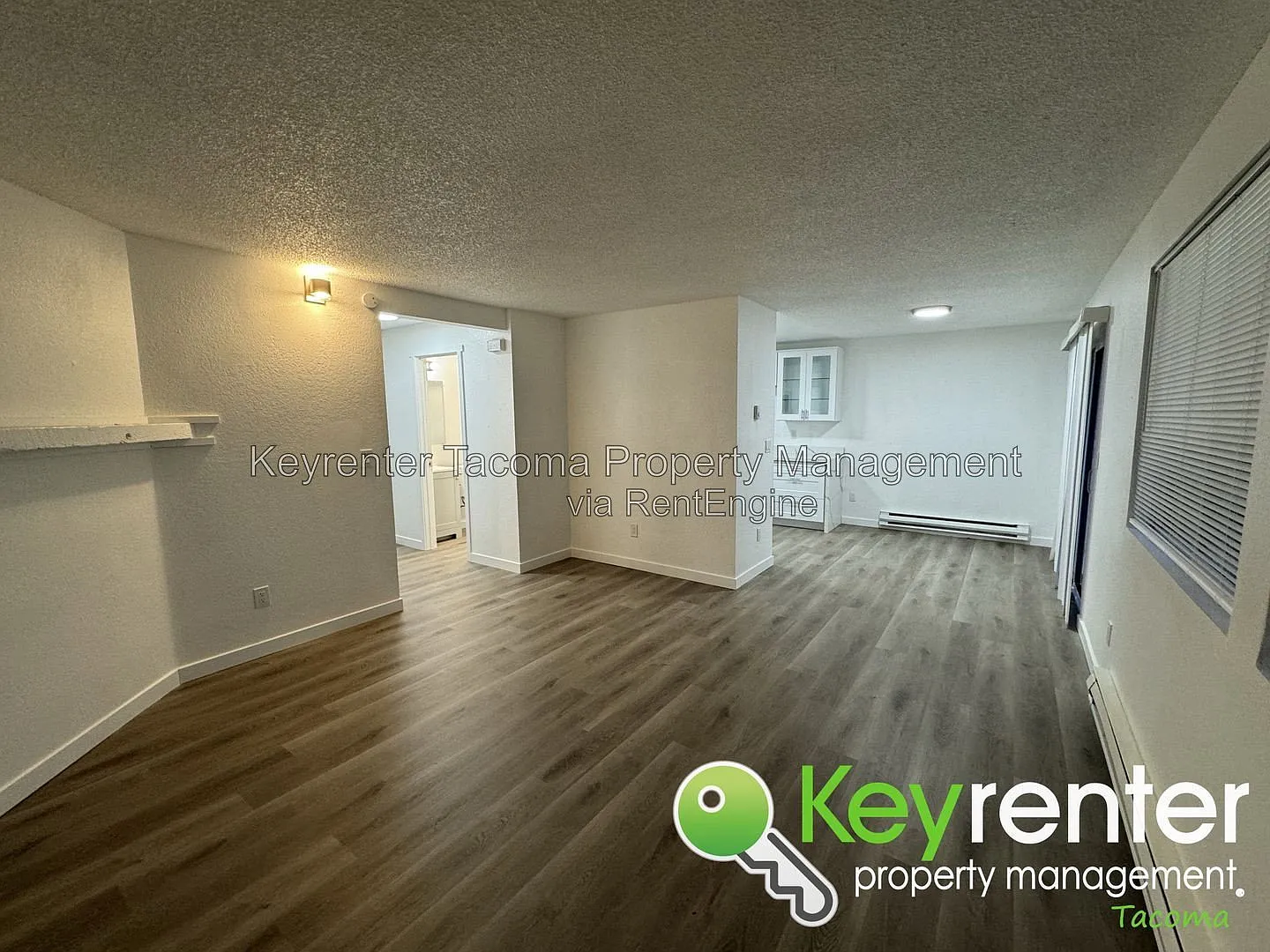 2 bed, 1.5 bath, 1050 sqft, $2,100 — Photo 2