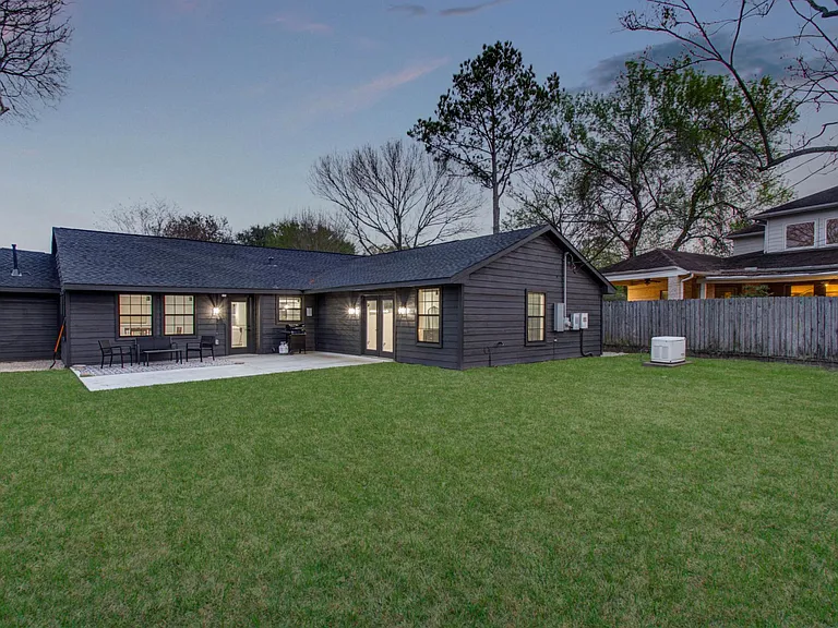 8314 Greenbush St — Photo 33