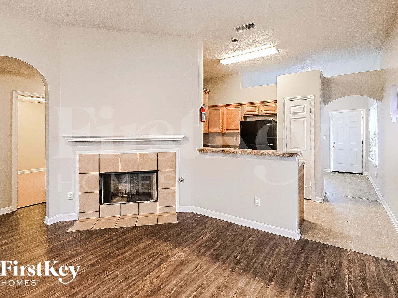 3 bed, 2.0 bath, 1330 sqft, $1,725 — Photo 4