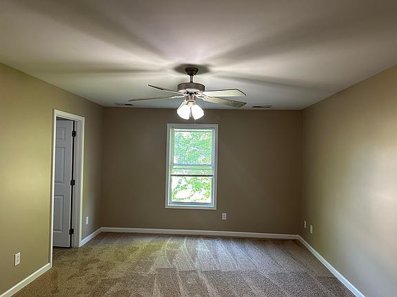 5th image of 3933 Pine Ridge Way