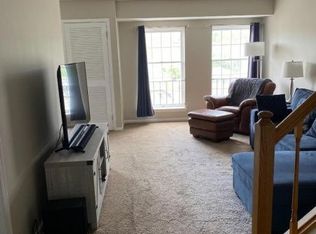 35 Iron Forge Sq, Pompton Lakes, NJ 07442