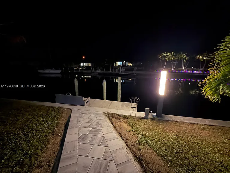 103 Tropicana Dr — Photo 48