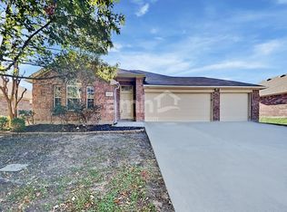 4017 Bridge Water Rd, Heartland, TX 75126