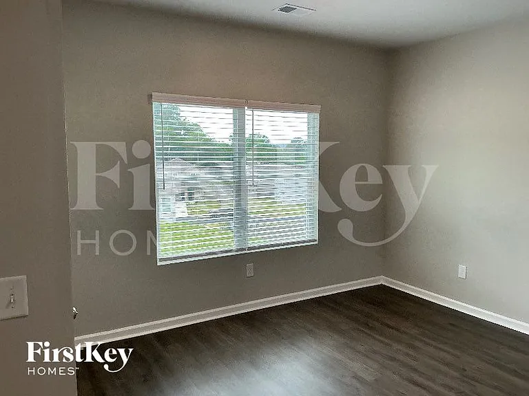 8653 Mohring Pl — Photo 2