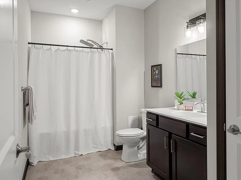 1017 109th Ct NE — Photo 24