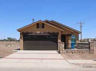 800 Villas Del Sol Rd, Socorro, TX 79927