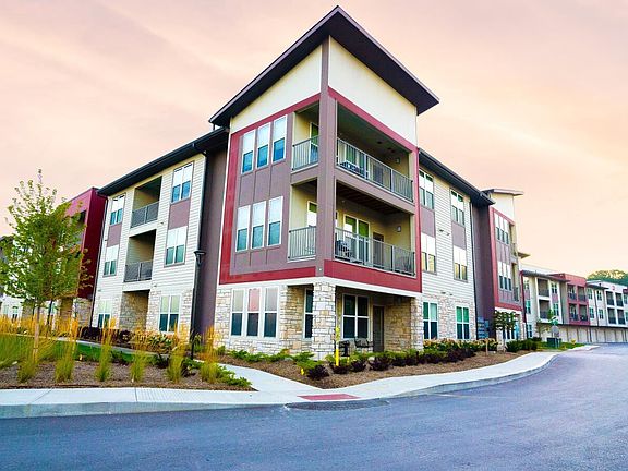 2nd image of 2673 Appalachian Way #201