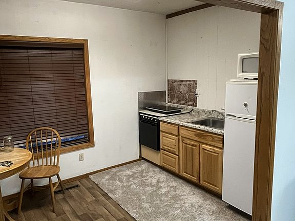 3rd image of 335 W Judicial St