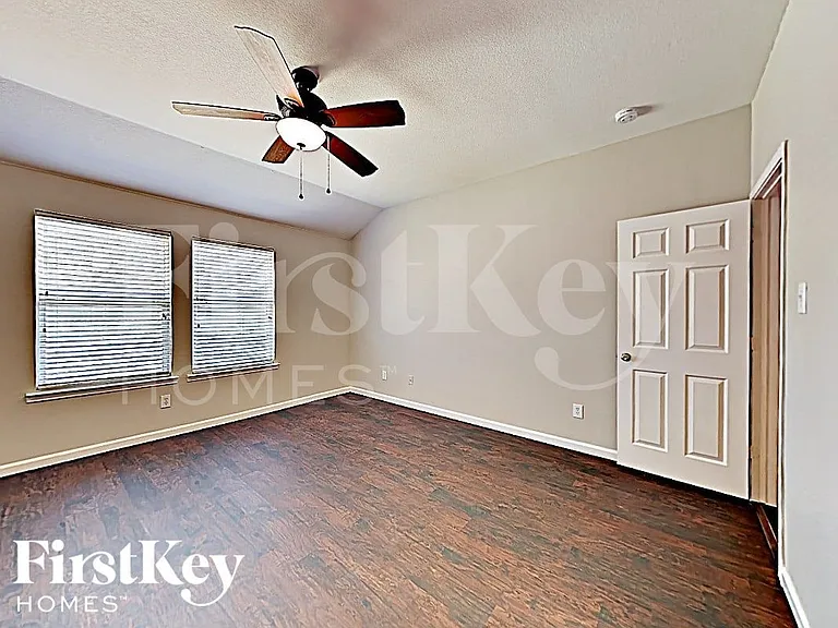 724 Bamboo Dr — Photo 8