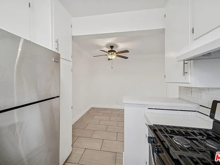 1215 N Hayworth Ave #104 — Photo 6