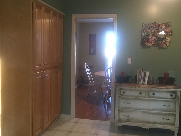 2nd image of 319 N Elijah Clark Dr