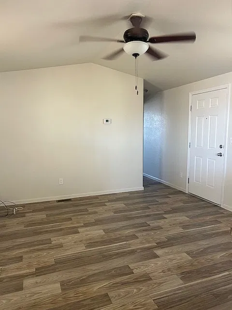 2 bed, 840 sqft, $1,299 — Photo 3