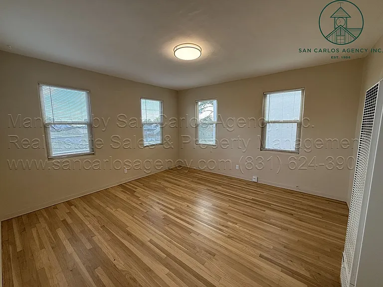 419PG — Photo 4