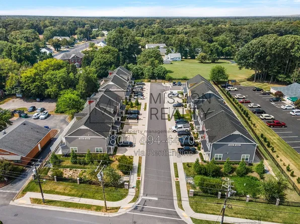 4520 Josephine Ln, Chester, VA 23831