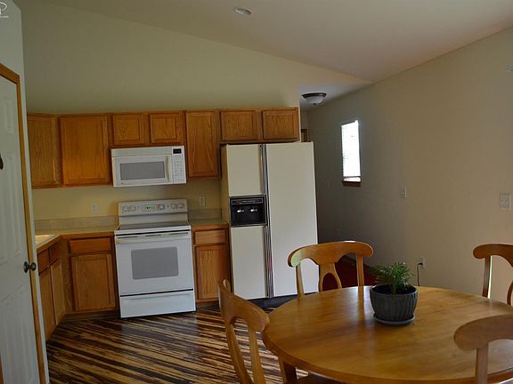 5th image of 9239 Oakview Dr