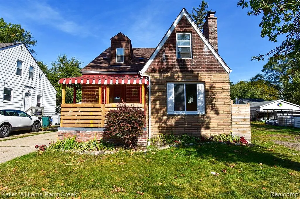 1141 E George Ave photo 1