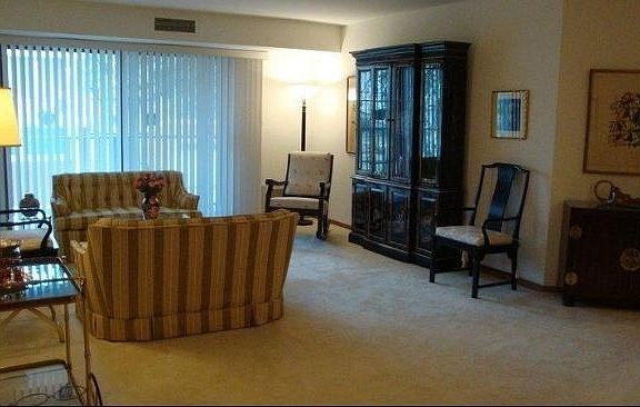 2nd image of 7234 N Green Bay Ave Unit 204