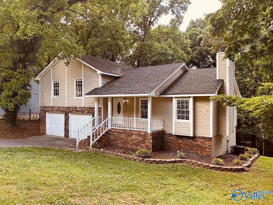 1st image of 209 Evalyn St