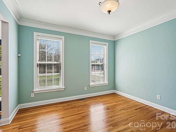 4th image of 8348 Rocky River Rd