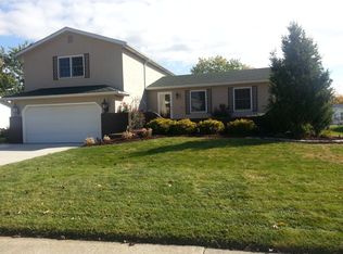 2744 Clark Dr, Grove City, OH 43123