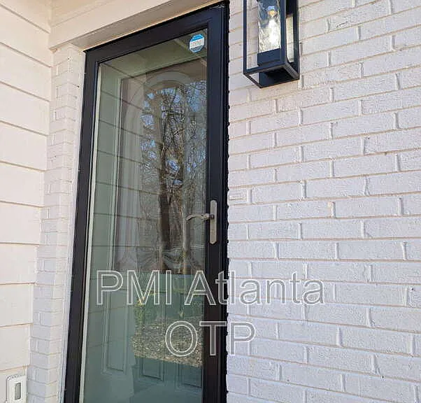 1952 Wellbourne Dr NE — Photo 2