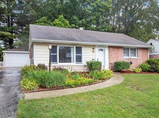 32 Apple Ln, Park Forest, IL 60466