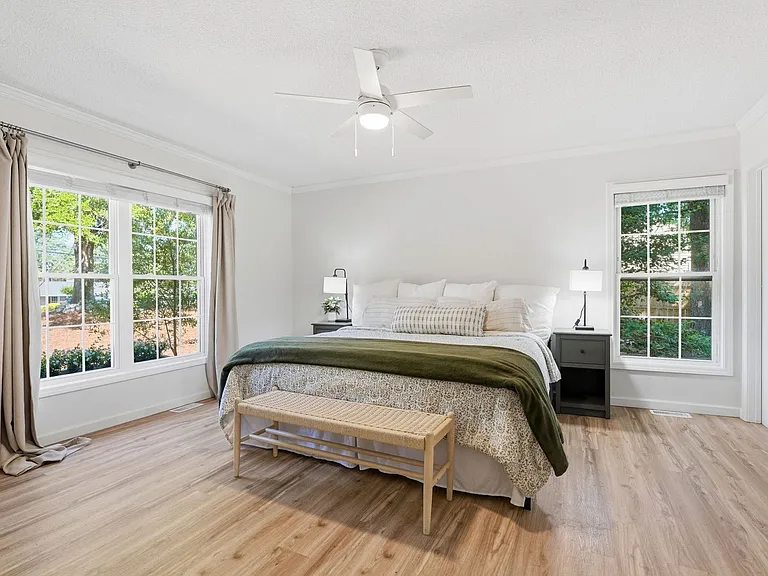 1425 Central Dr — Photo 17