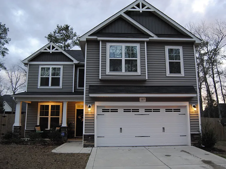 107 W Berkshire Ct — Photo 1