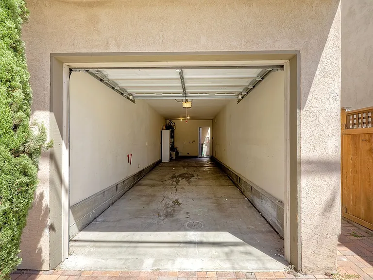 4052 Albatross St — Photo 35