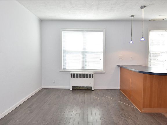 4th image of 56-42 206th St #2